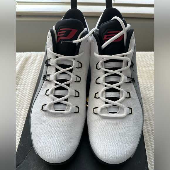 NIKE JORDAN Mens CP3 Knit in colors RED BLACK WHITE SIZE 13 Low Tops - Picture 2 of 6